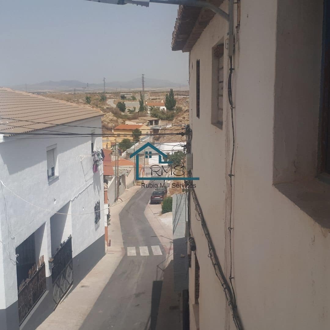 6 soveværelse Byhus til salg i Caniles - € 159.500 (Ref: 8602650)