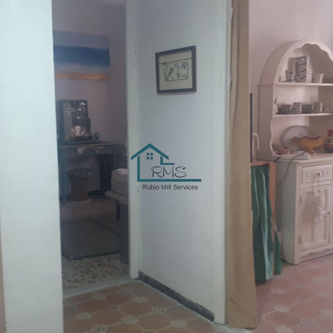 6 soveværelse Byhus til salg i Caniles - € 159.500 (Ref: 8602650)