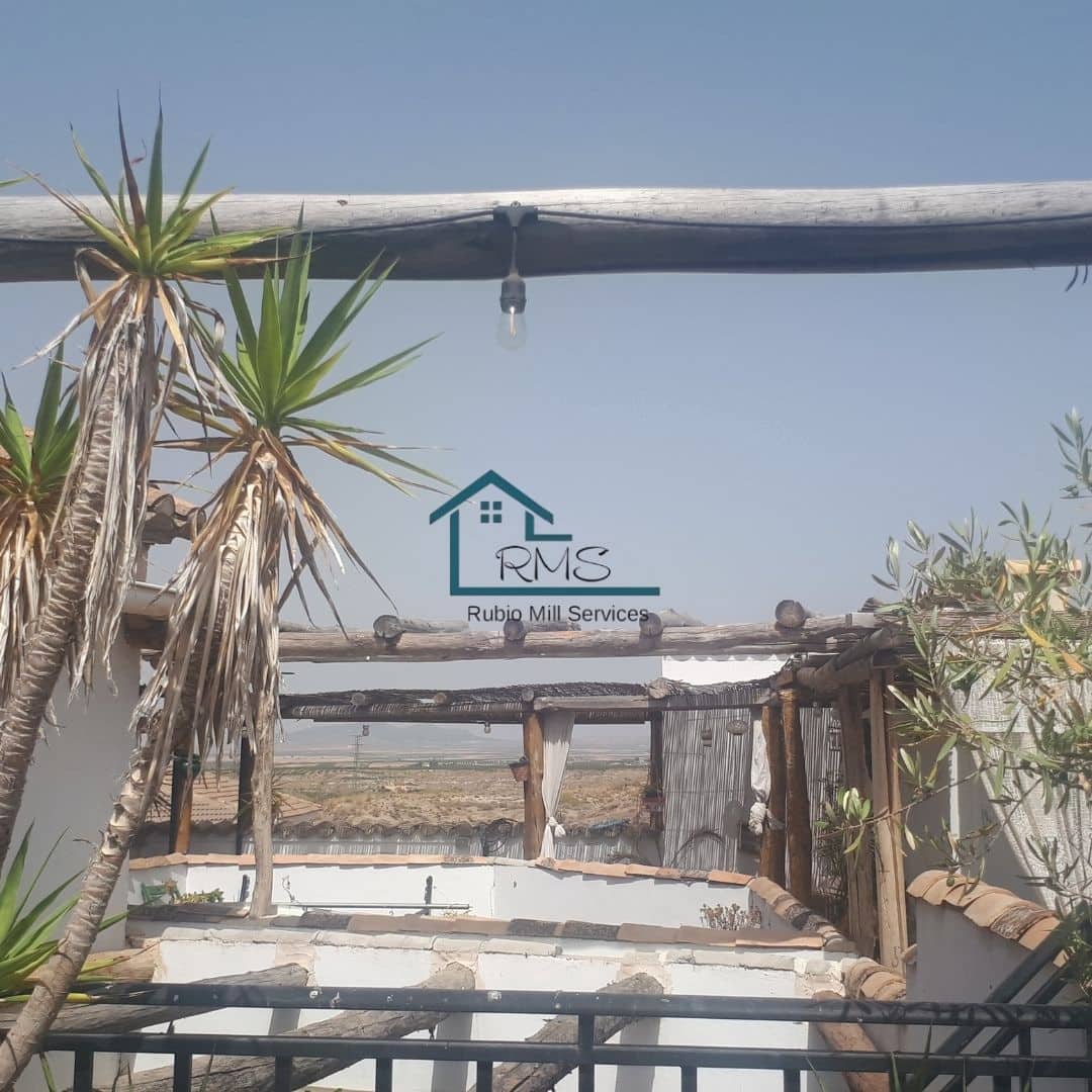 6 soveværelse Byhus til salg i Caniles - € 159.500 (Ref: 8602650)