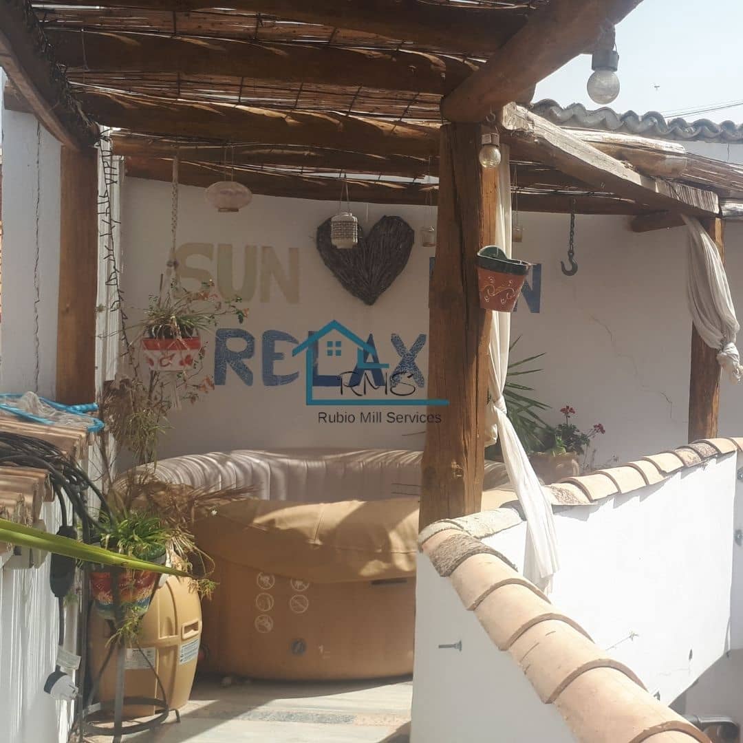 6 soveværelse Byhus til salg i Caniles - € 159.500 (Ref: 8602650)