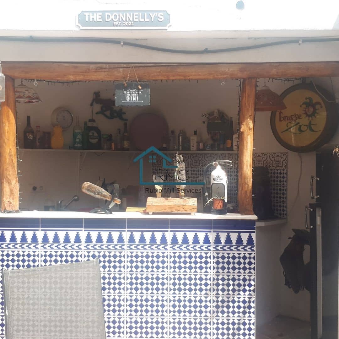 6 soveværelse Byhus til salg i Caniles - € 159.500 (Ref: 8602650)