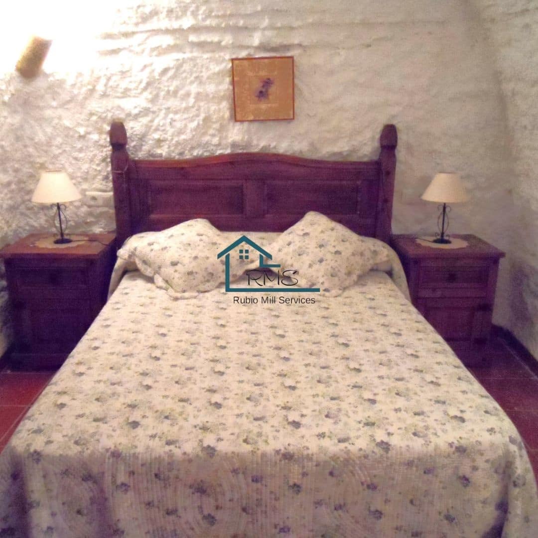 4 soveværelse Hulehus til salg i Galera med garage - € 130.000 (Ref: 8604056)