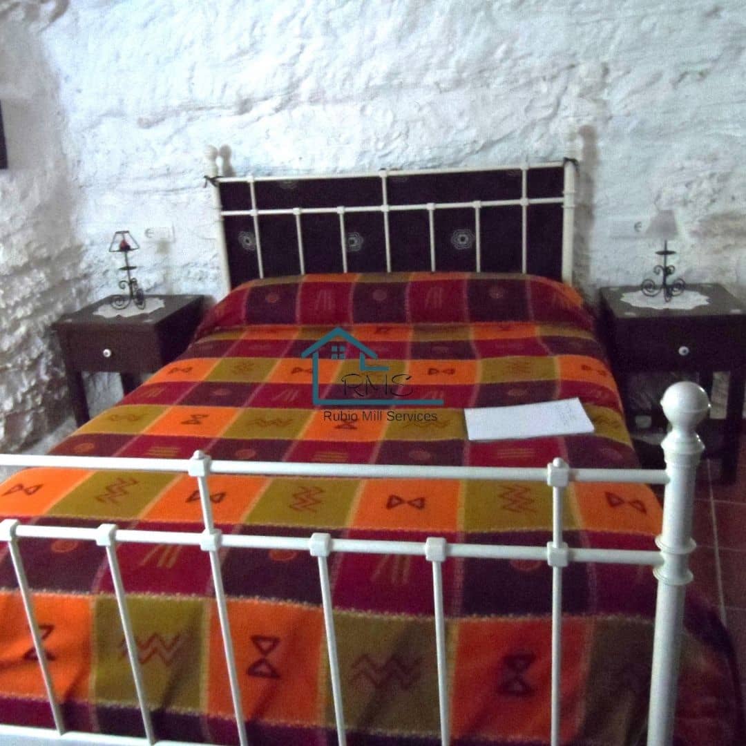 4 soveværelse Hulehus til salg i Galera med garage - € 130.000 (Ref: 8604056)