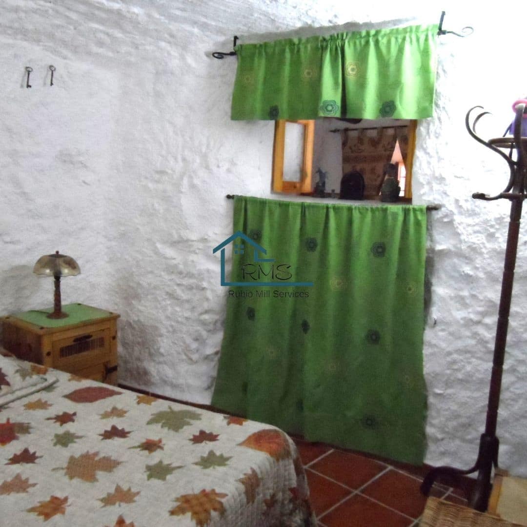 4 soveværelse Hulehus til salg i Galera med garage - € 130.000 (Ref: 8604056)