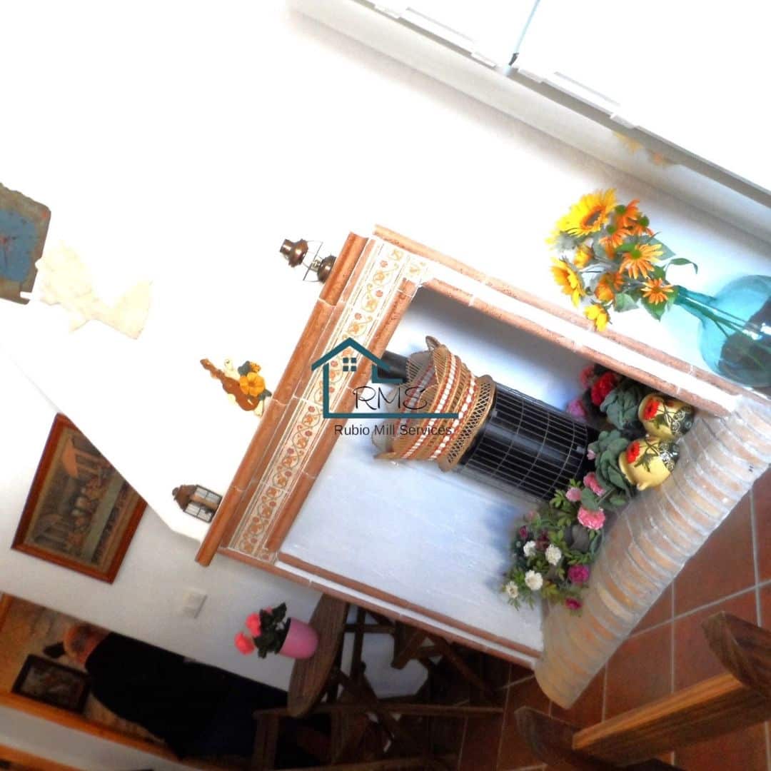 4 soveværelse Hulehus til salg i Galera med garage - € 130.000 (Ref: 8604056)