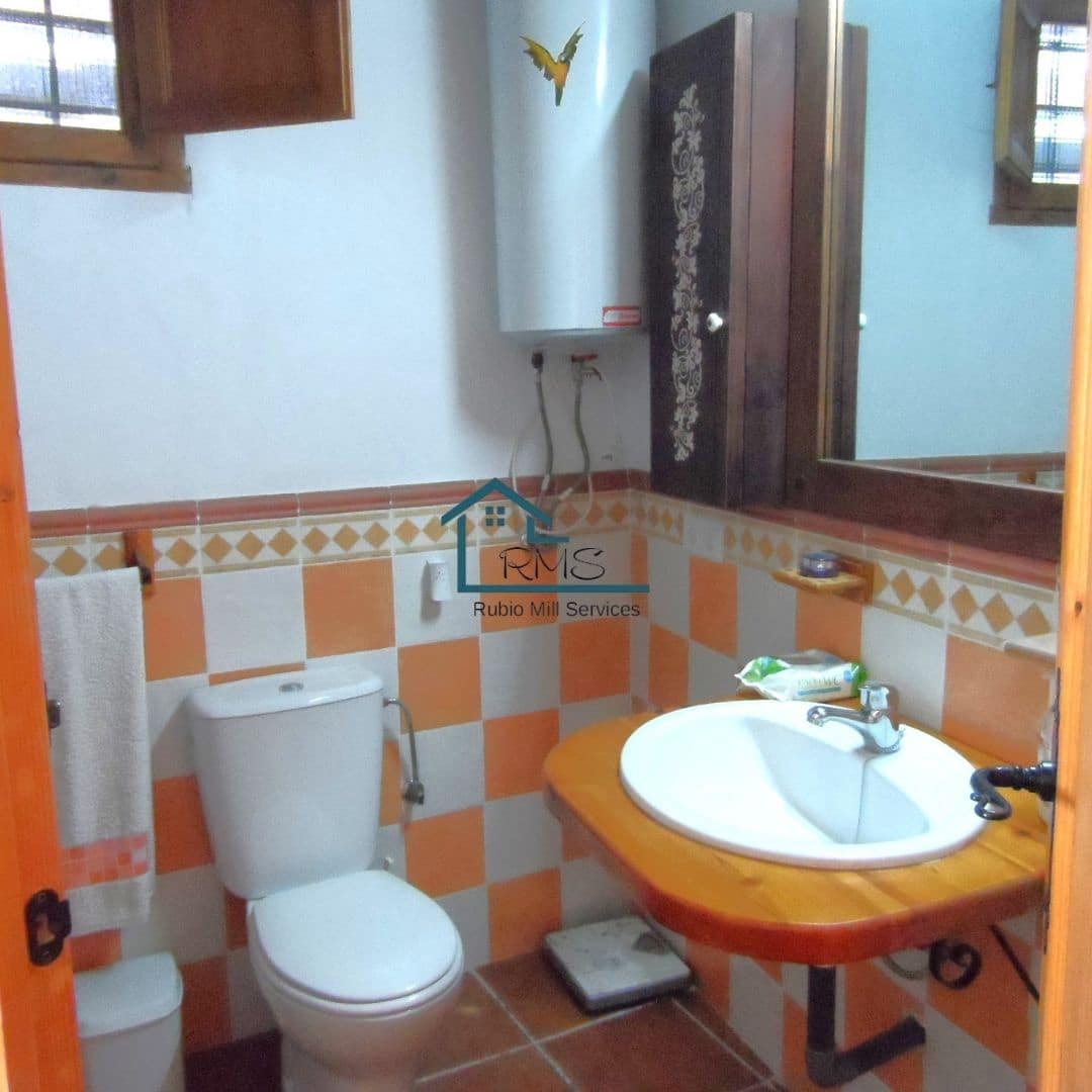 4 soveværelse Hulehus til salg i Galera med garage - € 130.000 (Ref: 8604056)