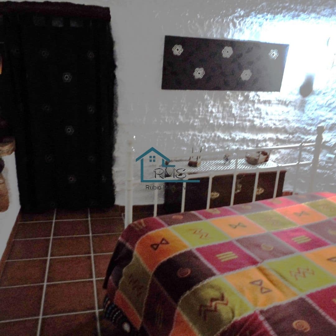 4 soveværelse Hulehus til salg i Galera med garage - € 130.000 (Ref: 8604056)