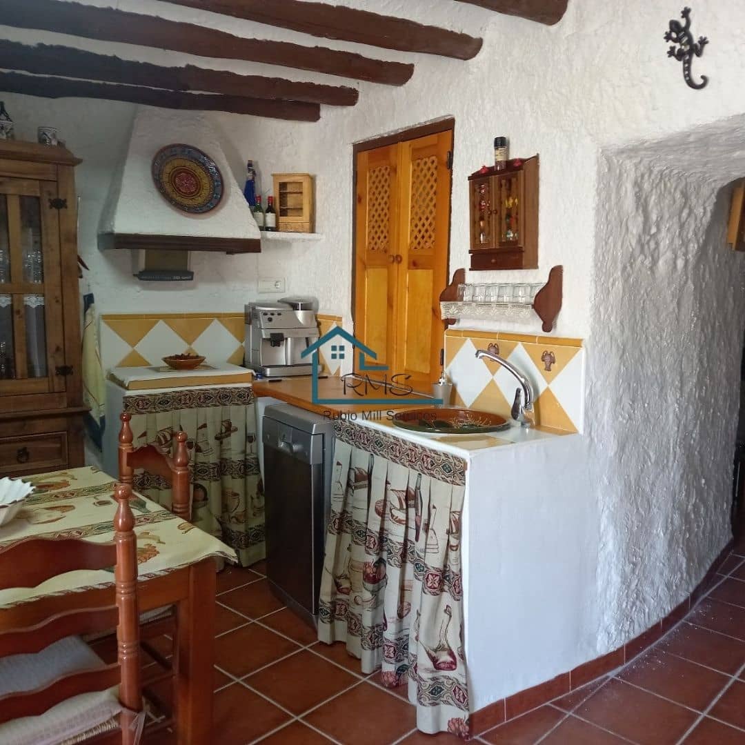 4 soveværelse Hulehus til salg i Galera med garage - € 130.000 (Ref: 8604056)