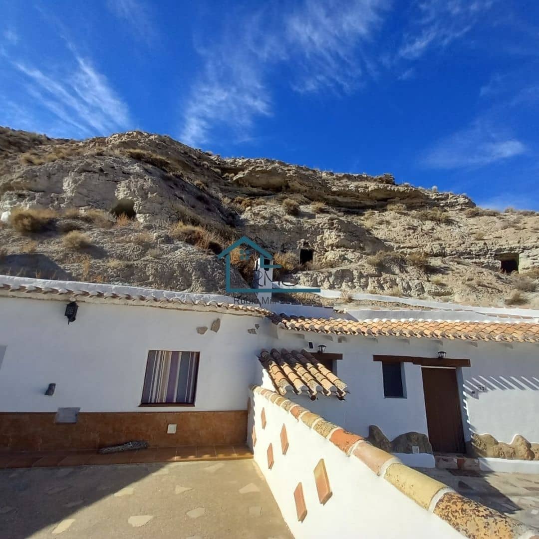 4 soveværelse Hulehus til salg i Galera med garage - € 130.000 (Ref: 8604056)