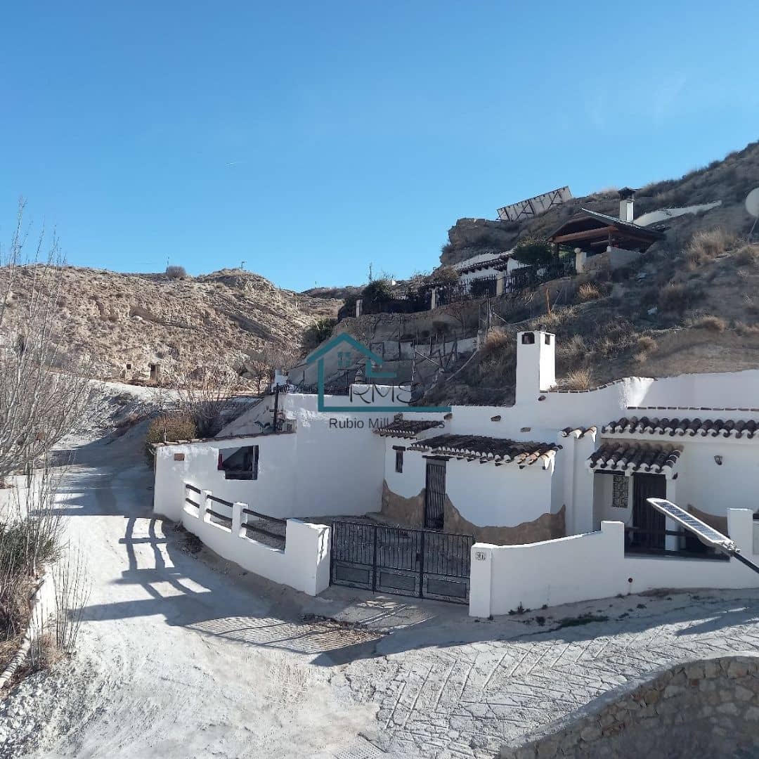 4 soveværelse Hulehus til salg i Galera med garage - € 130.000 (Ref: 8604056)