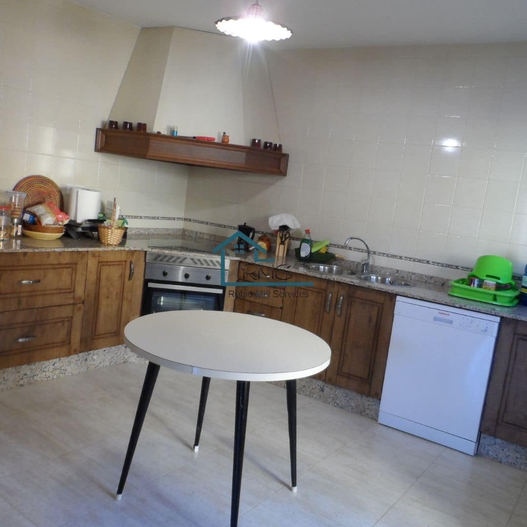 4 soveværelse Finca/Landehus til salg i Velez-Rubio med garage - € 129.900 (Ref: 8604080)