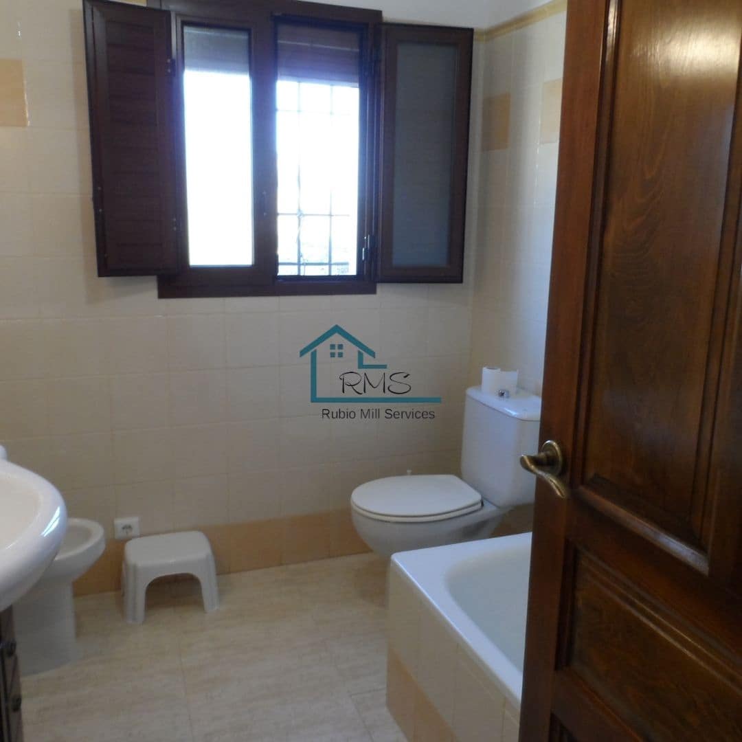 4 soveværelse Finca/Landehus til salg i Velez-Rubio med garage - € 129.900 (Ref: 8604080)