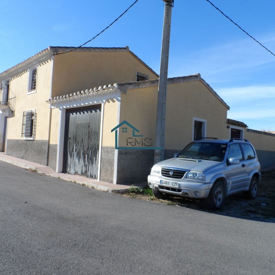 4 soveværelse Finca/Landehus til salg i Velez-Rubio med garage - € 129.900 (Ref: 8604080)