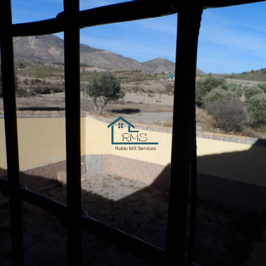 4 soveværelse Finca/Landehus til salg i Velez-Rubio med garage - € 129.900 (Ref: 8604080)