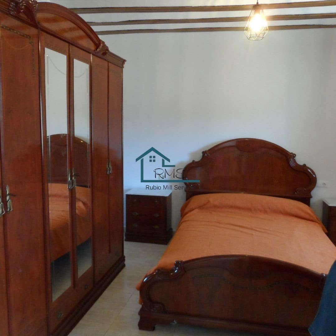 4 soveværelse Finca/Landehus til salg i Velez-Rubio med garage - € 129.900 (Ref: 8604080)