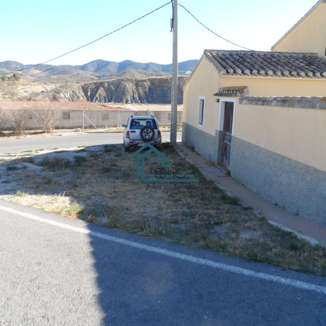 4 soveværelse Finca/Landehus til salg i Velez-Rubio med garage - € 129.900 (Ref: 8604080)