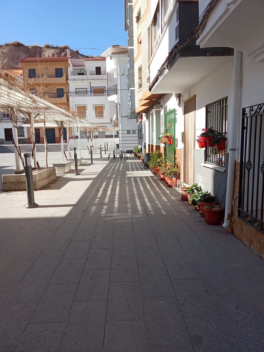 9 soveværelse Lejlighed til salg i Zujar - € 199.950 (Ref: 8627608)