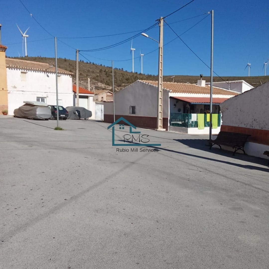 3 soveværelse Villa til salg i Seron med garage - € 99.000 (Ref: 8764616)