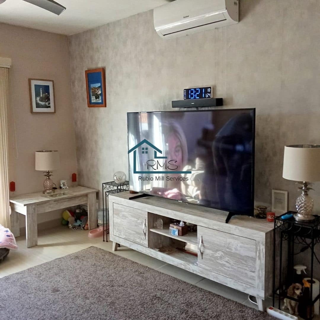 3 soveværelse Villa til salg i Seron med garage - € 99.000 (Ref: 8764616)