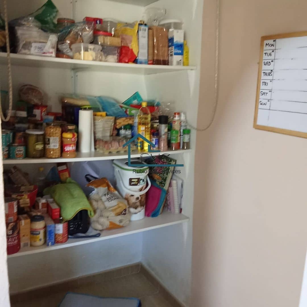 3 soveværelse Villa til salg i Seron med garage - € 99.000 (Ref: 8764616)