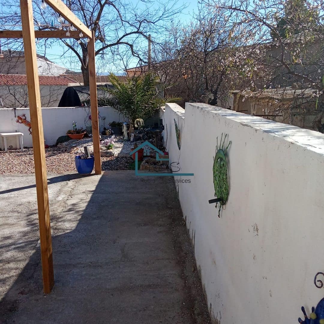 3 soveværelse Villa til salg i Seron med garage - € 99.000 (Ref: 8764616)