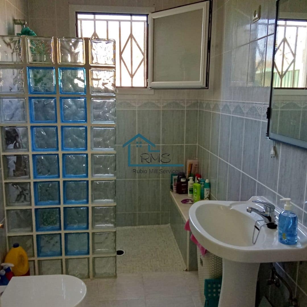 3 soveværelse Villa til salg i Seron med garage - € 99.000 (Ref: 8764616)