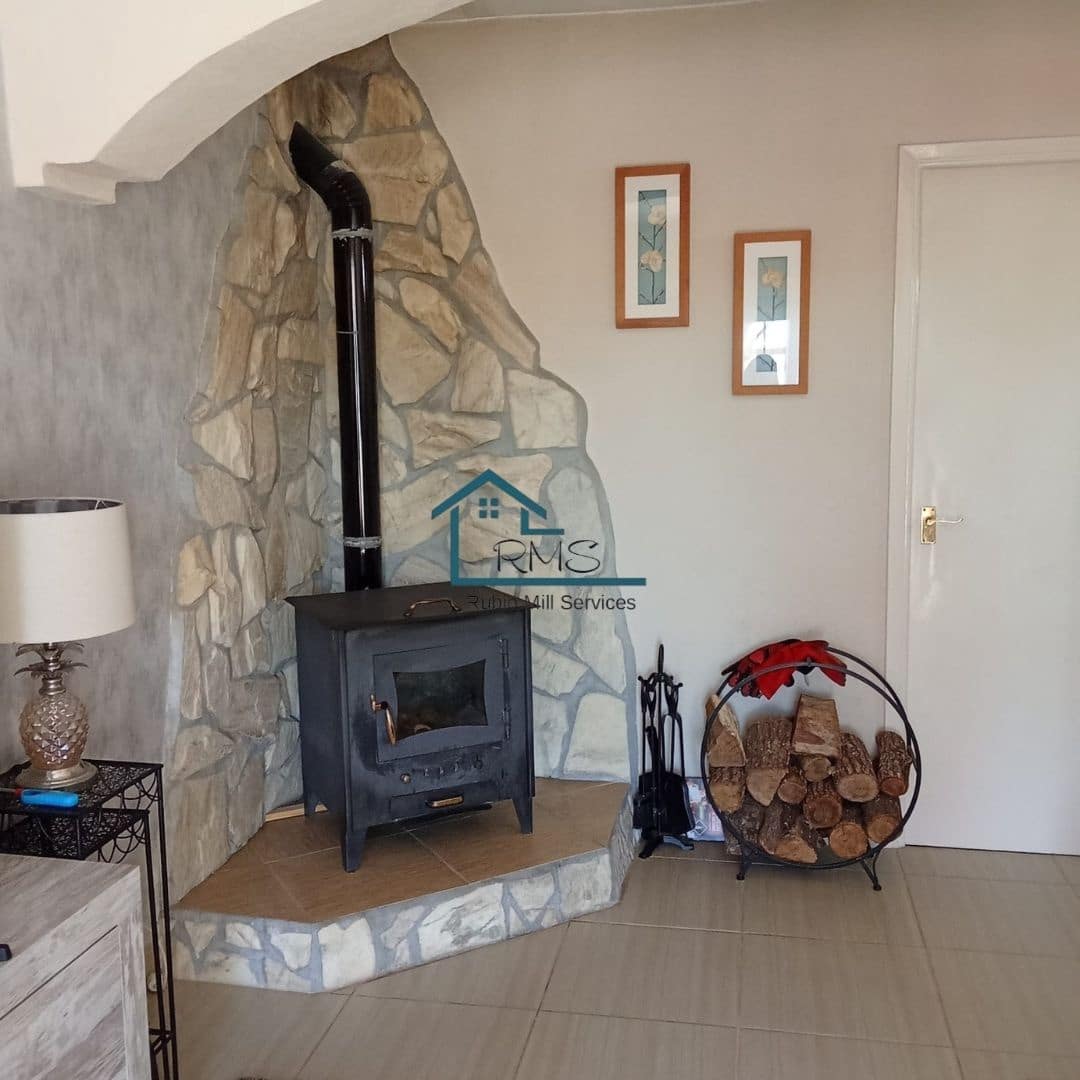 3 soveværelse Villa til salg i Seron med garage - € 99.000 (Ref: 8764616)