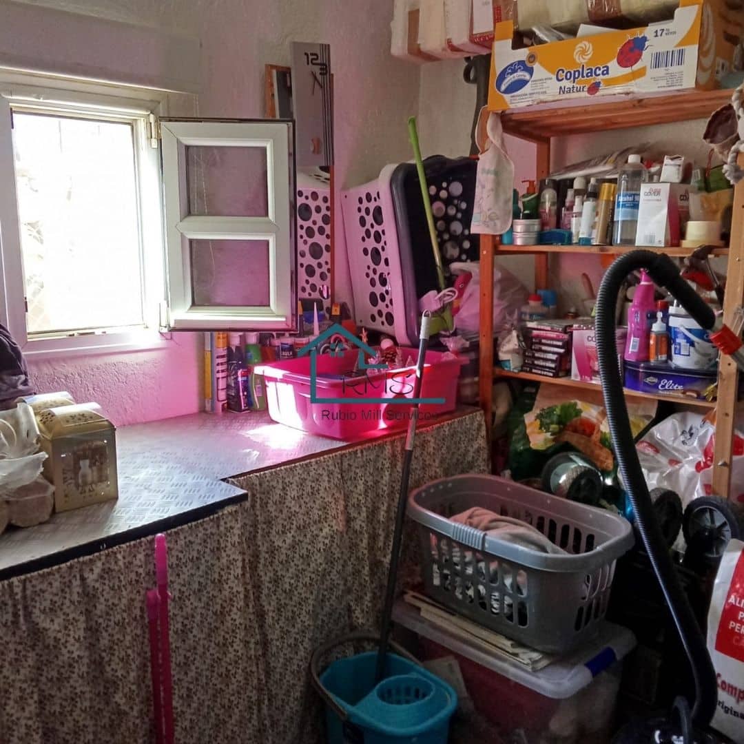 3 soveværelse Villa til salg i Seron med garage - € 99.000 (Ref: 8764616)