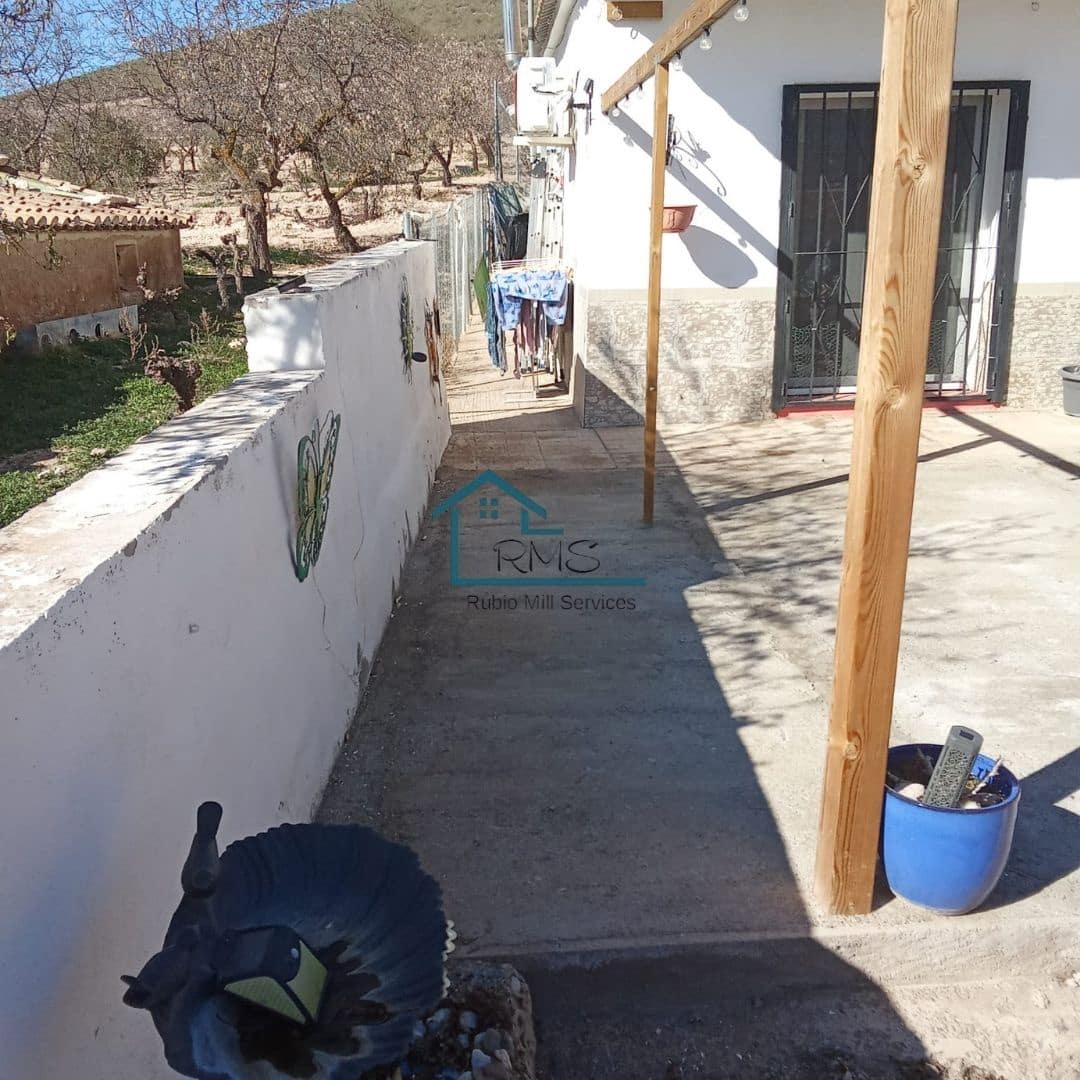 3 soveværelse Villa til salg i Seron med garage - € 99.000 (Ref: 8764616)