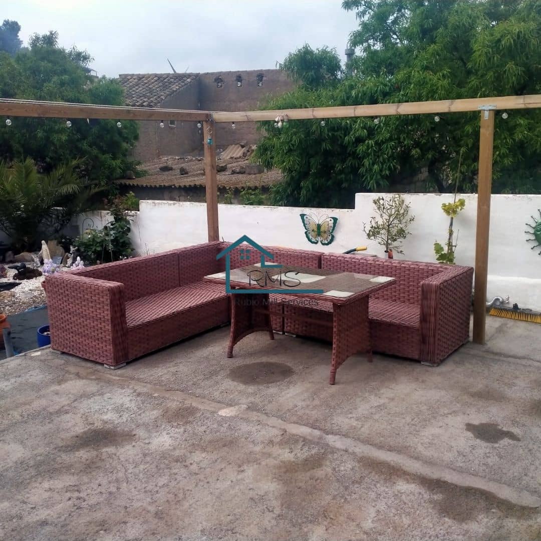 3 soveværelse Villa til salg i Seron med garage - € 99.000 (Ref: 8764616)