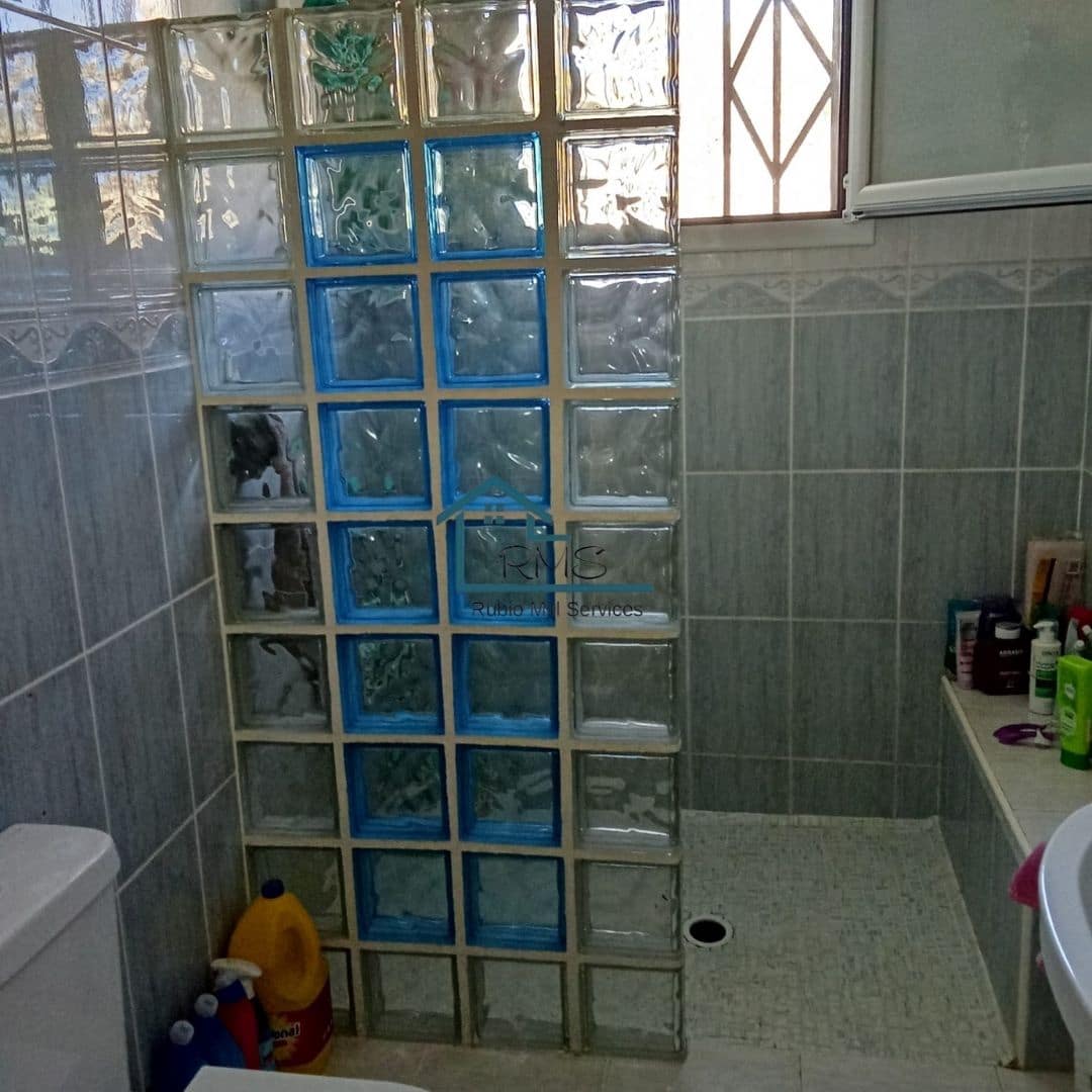 3 soveværelse Villa til salg i Seron med garage - € 99.000 (Ref: 8764616)