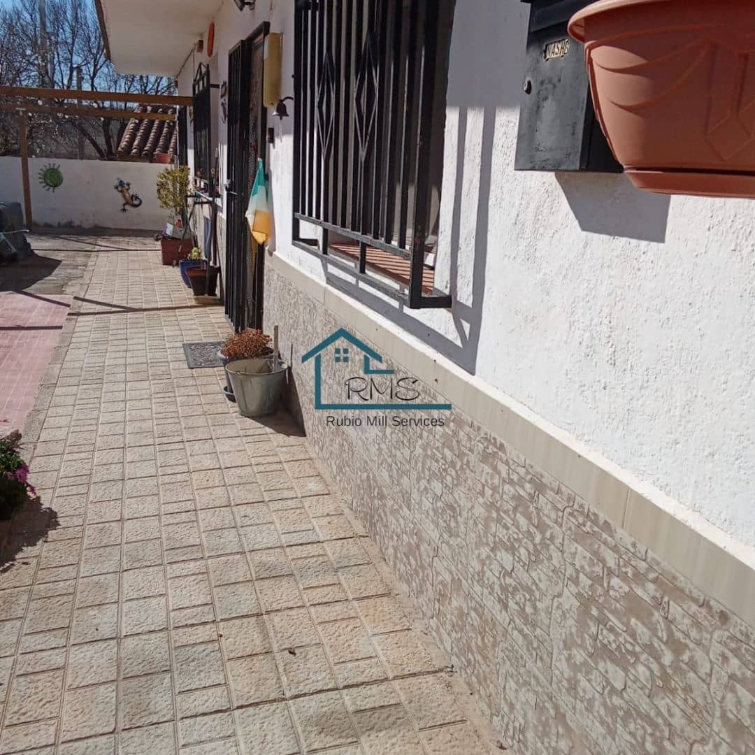 3 soveværelse Villa til salg i Seron med garage - € 99.000 (Ref: 8764616)