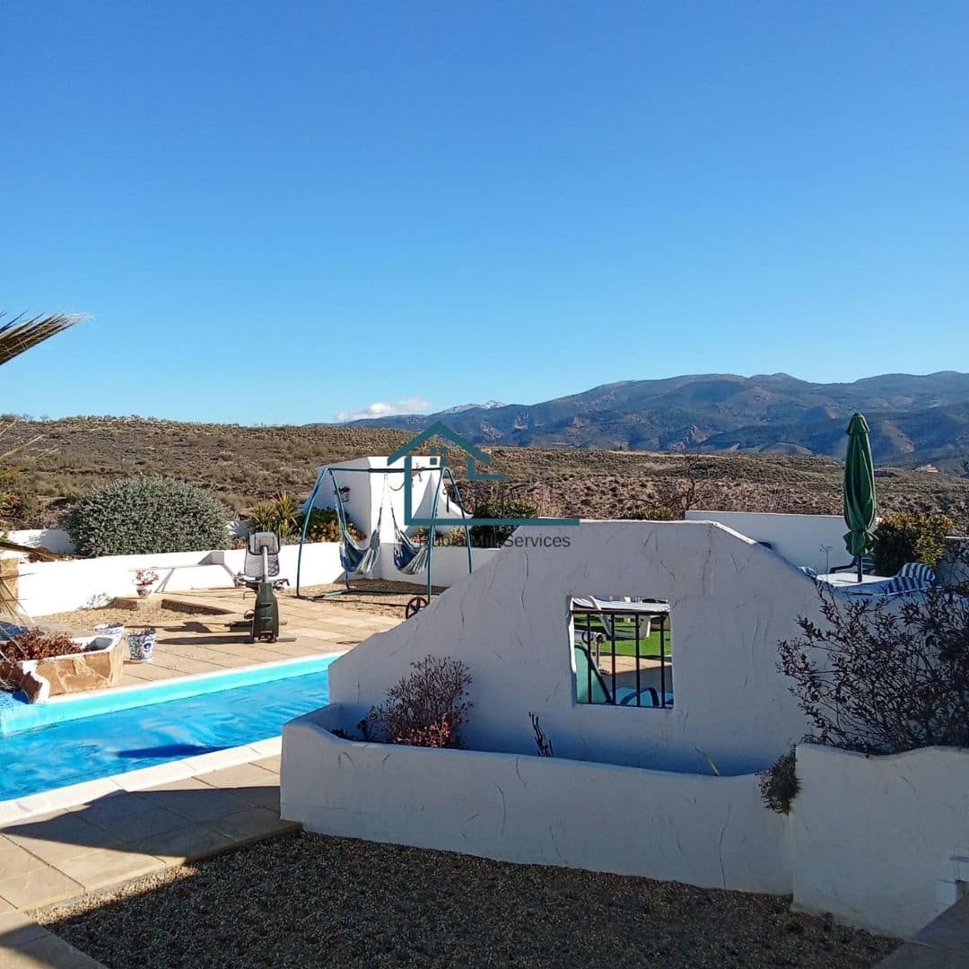 4 soveværelse Villa til salg i Seron med swimmingpool garage - € 374.995 (Ref: 8800545)