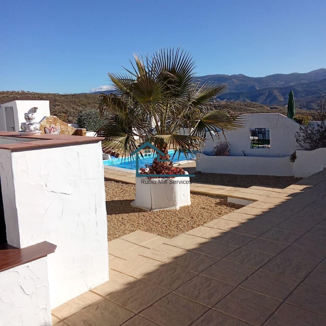 4 soveværelse Villa til salg i Seron med swimmingpool garage - € 374.995 (Ref: 8800545)