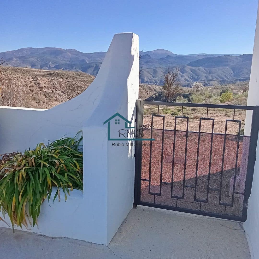 4 soveværelse Villa til salg i Seron med swimmingpool garage - € 374.995 (Ref: 8800545)