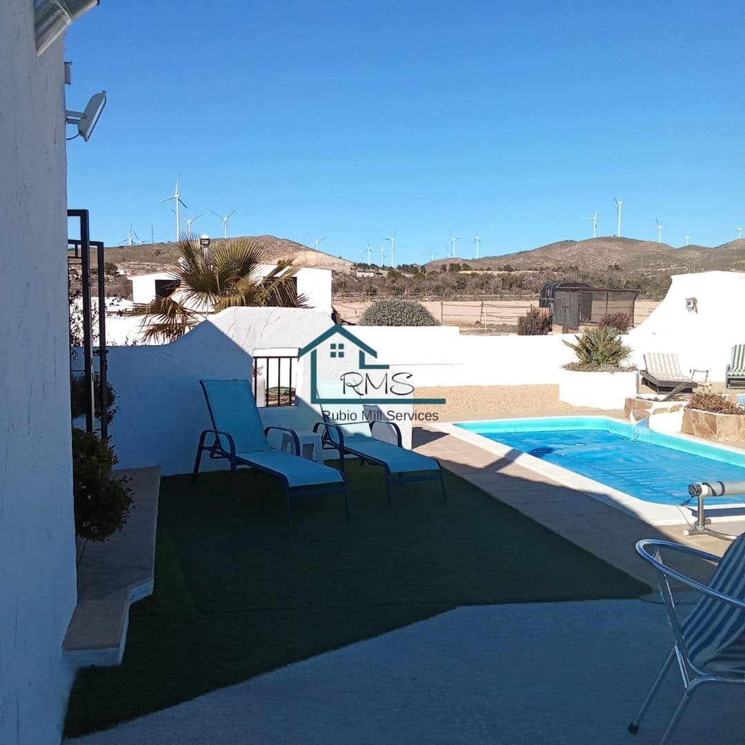 4 soveværelse Villa til salg i Seron med swimmingpool garage - € 374.995 (Ref: 8800545)