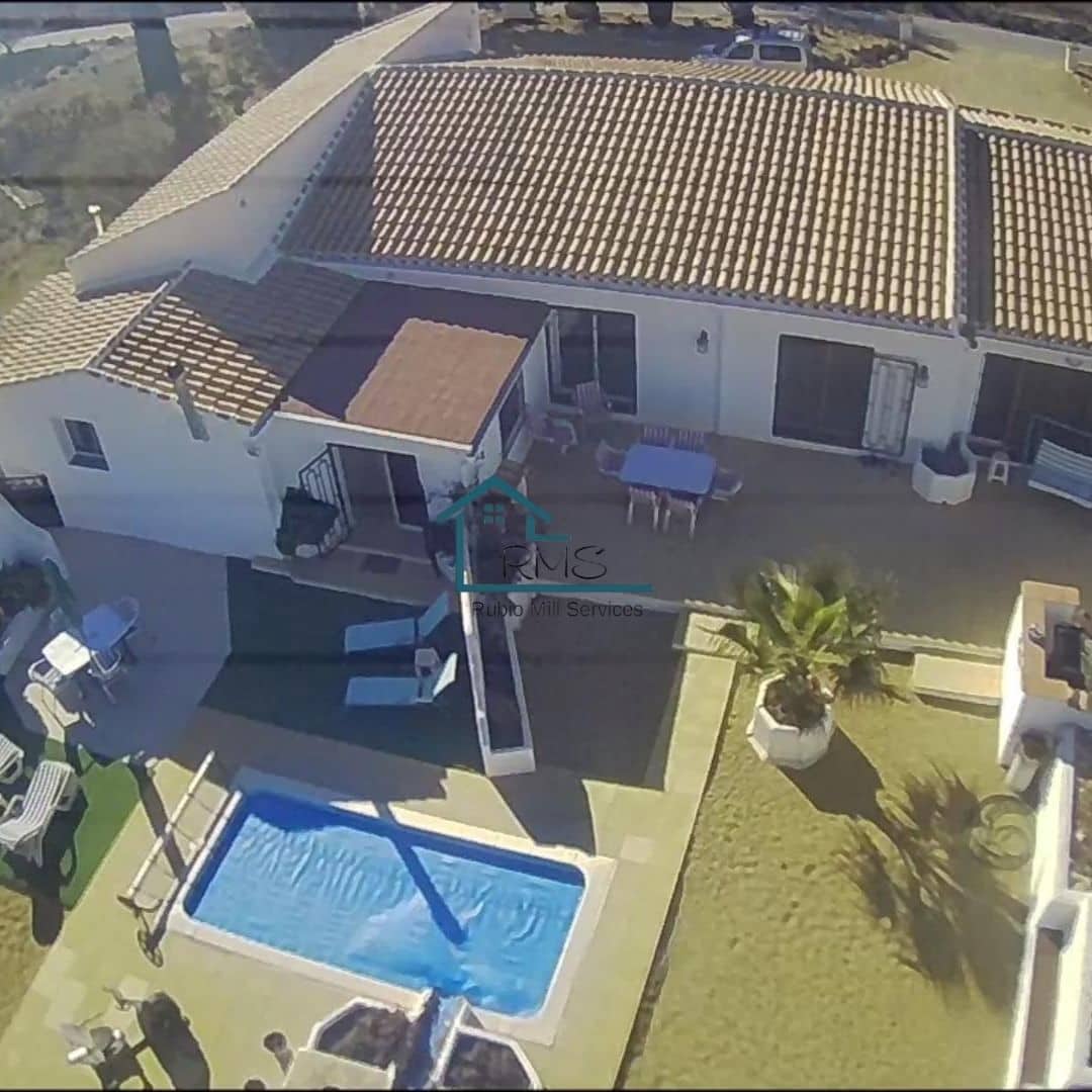 4 soveværelse Villa til salg i Seron med swimmingpool garage - € 374.995 (Ref: 8800545)