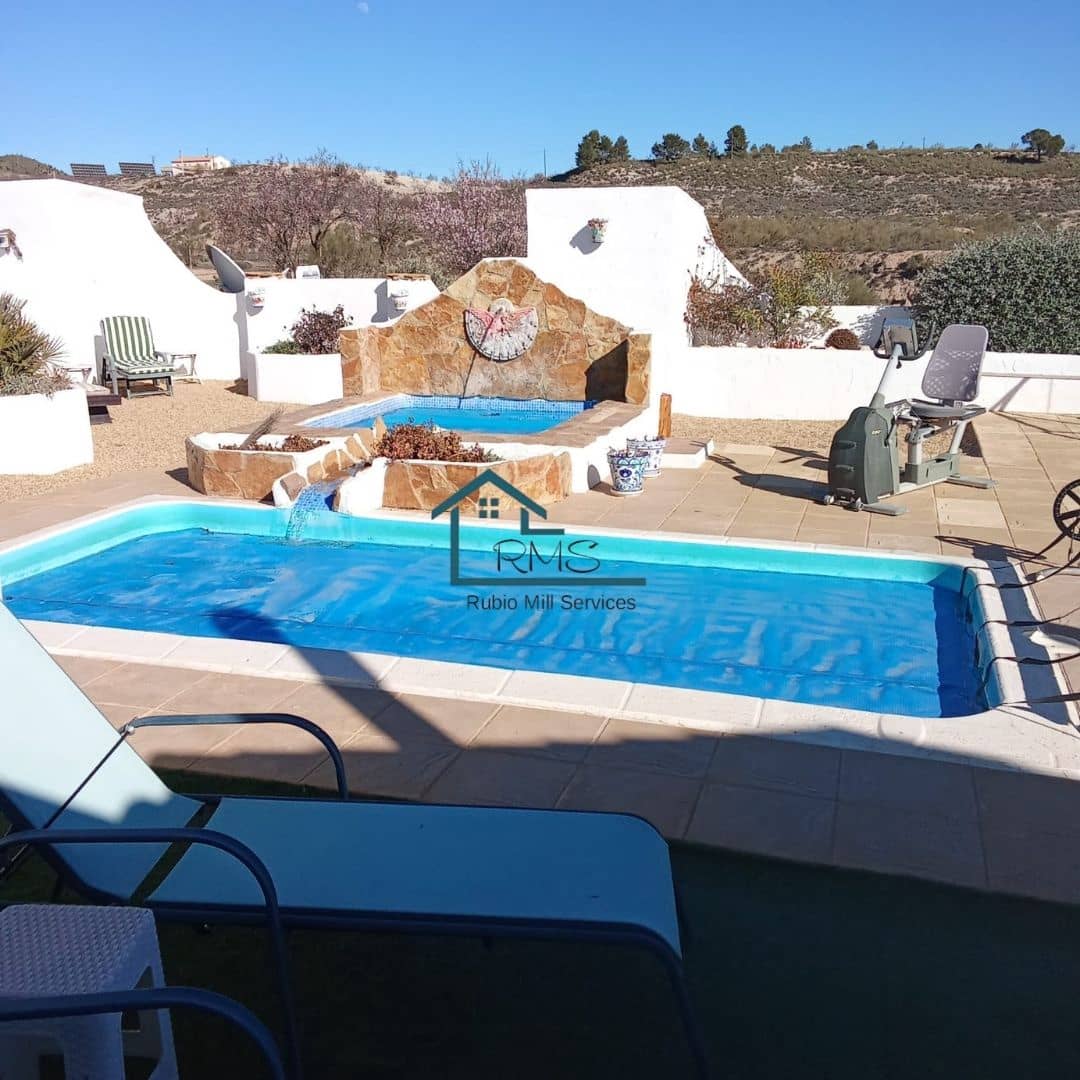 4 soveværelse Villa til salg i Seron med swimmingpool garage - € 374.995 (Ref: 8800545)