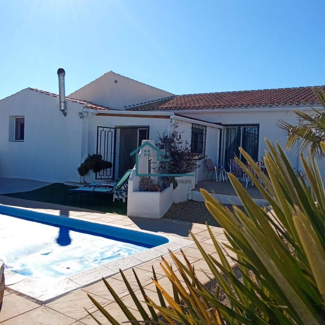 4 soveværelse Villa til salg i Seron med swimmingpool garage - € 374.995 (Ref: 8800545)