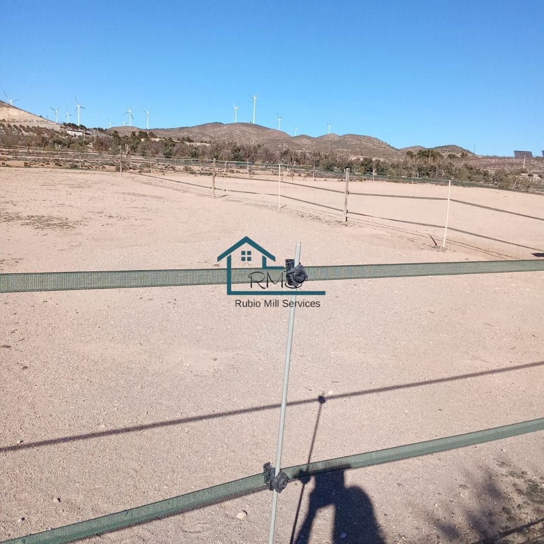 4 soveværelse Villa til salg i Seron med swimmingpool garage - € 374.995 (Ref: 8800545)