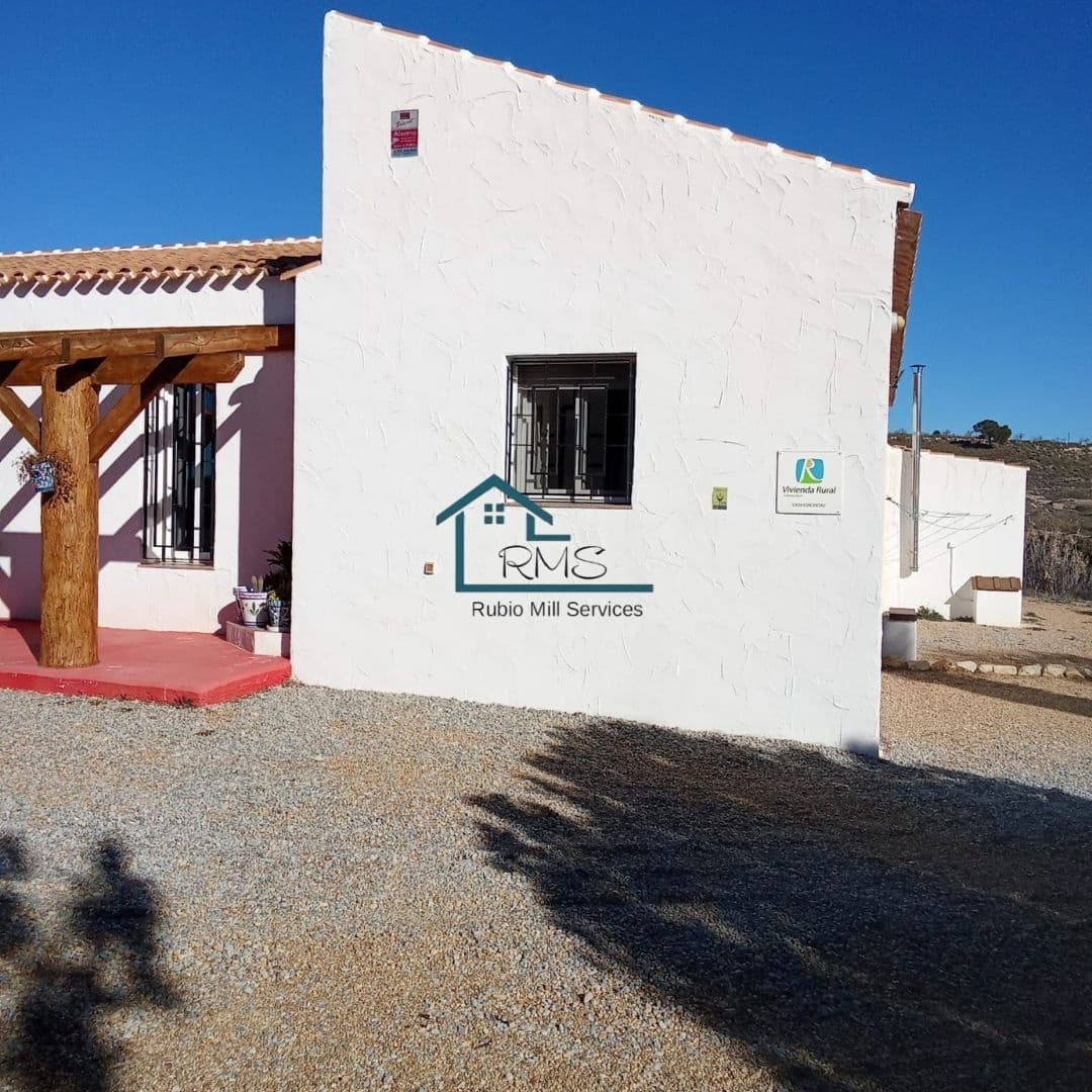 4 soveværelse Villa til salg i Seron med swimmingpool garage - € 374.995 (Ref: 8800545)