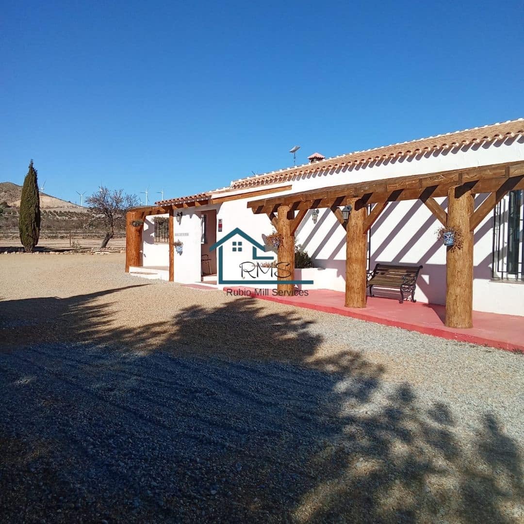 4 soveværelse Villa til salg i Seron med swimmingpool garage - € 374.995 (Ref: 8800545)