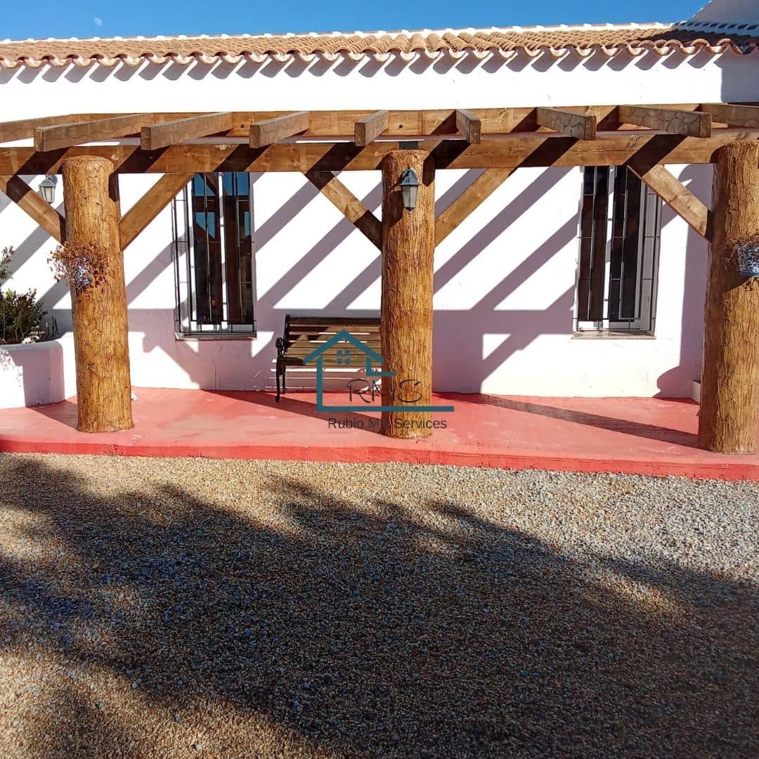 4 soveværelse Villa til salg i Seron med swimmingpool garage - € 374.995 (Ref: 8800545)