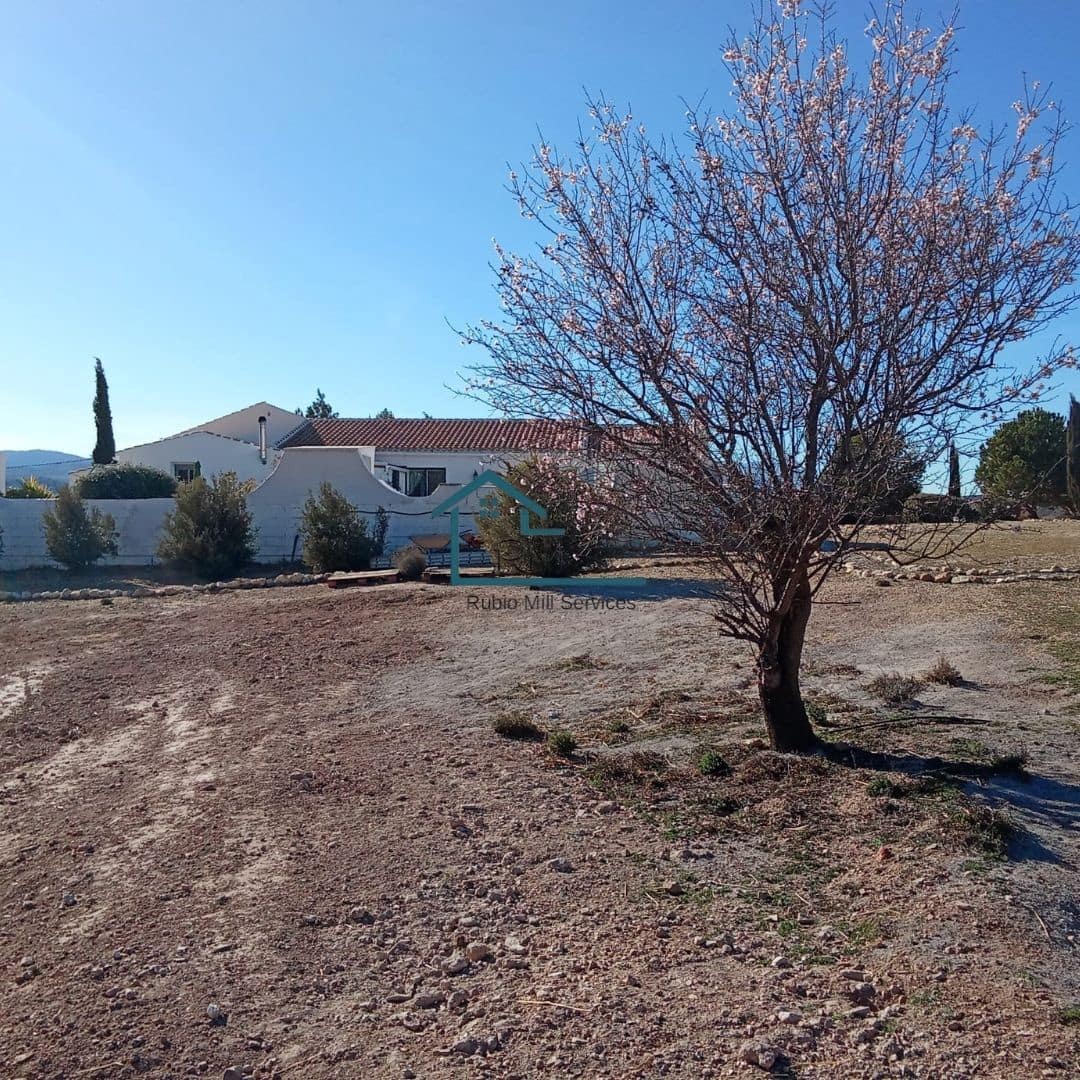 4 soveværelse Villa til salg i Seron med swimmingpool garage - € 374.995 (Ref: 8800545)