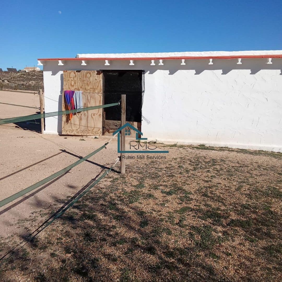 4 soveværelse Villa til salg i Seron med swimmingpool garage - € 374.995 (Ref: 8800545)