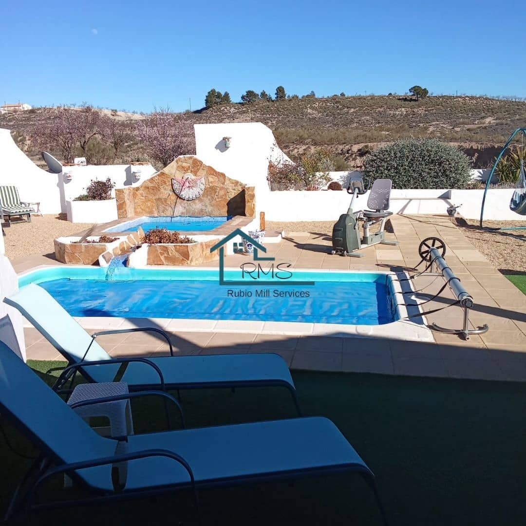 4 soveværelse Villa til salg i Seron med swimmingpool garage - € 374.995 (Ref: 8800545)