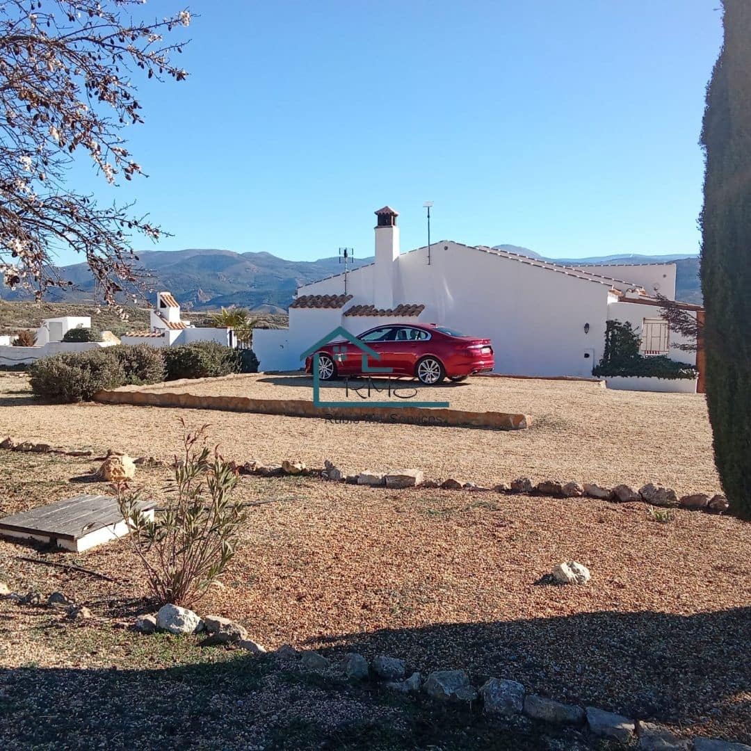 4 soveværelse Villa til salg i Seron med swimmingpool garage - € 374.995 (Ref: 8800545)