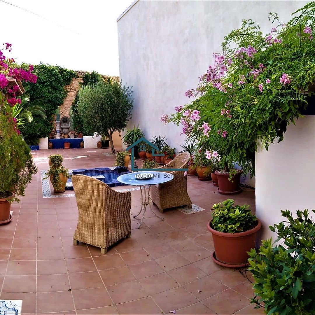 7 soveværelse Finca/Landehus til salg i Velez-Blanco med swimmingpool garage - € 695.000 (Ref: 8803141)