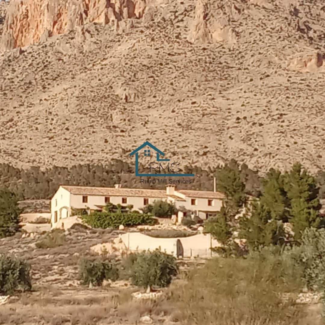 7 soveværelse Finca/Landehus til salg i Velez-Blanco med swimmingpool garage - € 695.000 (Ref: 8803141)