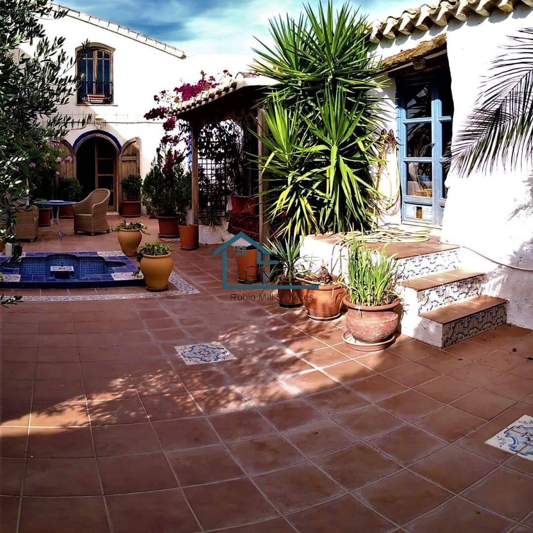 7 soveværelse Finca/Landehus til salg i Velez-Blanco med swimmingpool garage - € 695.000 (Ref: 8803141)